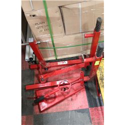 RED BIKE STAND