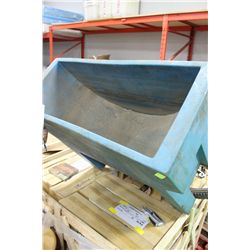COMMERCIAL SANDBLASTING BIN