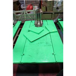 GREEN HYDRAULIC MOTORCYCLE/QUAD AND SKI-DOO LIFT