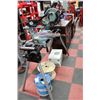 Image 1 : KING CANADA SLIDING COMPOUND MITRE SAW W/ STAND