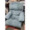 Image 1 : BLUE ARM CHAIR