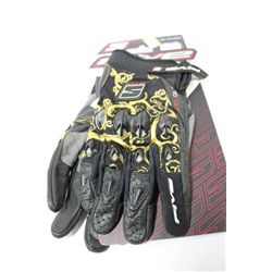 ONE PAIR OF 5 ADAVANCE O GLOVES ON CHOICE:XL/11