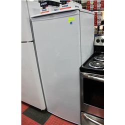 DANBY 24'" UPRIGHT DEEP FREEZE