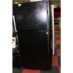 BLACK GE 18 CUBE FRIDGE