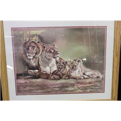 LION OAK FRAMED PICTURE