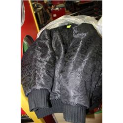 "STREET WEAR" LADIES REVERSABLE BLK WINTER JACKET