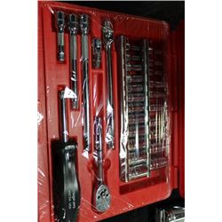 SNAP ON QUARTER DRIVE SEMI-DEEP SOCKET/RATCHET SET