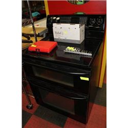 MAYTAG GEMINI 4 BURNER CERAMIC TOP STOVE