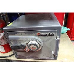 SENTRY SAFE W KEY