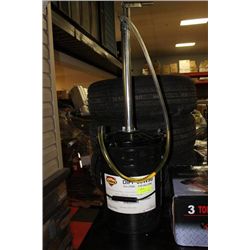 HALF PAIL OF DIFFERENTIAL IL SOLD W PUMP