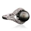 Image 2 : 14KT White Gold 0.53ctw Diamond and Pearl Ring