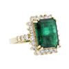 Image 2 : 14KT Yellow Gold 5.16ct Emerald and Diamond Ring