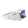 Image 2 : 14KT White Gold 3.23ct Sapphire and Diamond Ring