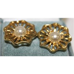 JESSICA PEARL EARRINGS