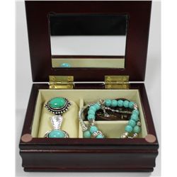 SMALL JEWELLRY BOX W/CONTENTS