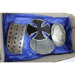 BOX W/4 BELT BUCKLES