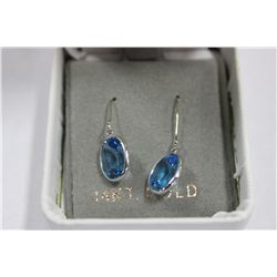 WHITE GOLD LADIES EARRINGS W/BLUE TOPAZ