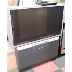 PANASONIC FLAT SCREEN TV W/DVD PLAYER AND REMOTE