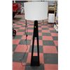 Image 2 : SHOWHOME BLACK AND WHITE FLOOR LAMP
