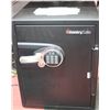 Image 1 : SENTRY SAFE FIREPROOF SAFE