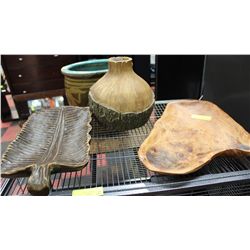 SHOWHOME 3 WOOD ORNAMENTS