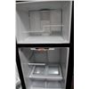 Image 2 : BLACK GE 18 CU FT FRIDGE MISSING SHELF