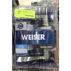 WEISER BED AND BATH HANDLE SET