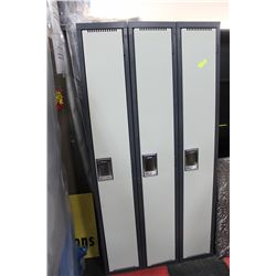 BANK OF 3 FULL SIZE LOCKERS