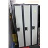 Image 1 : BANK OF 3 FULL SIZE LOCKERS