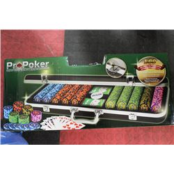 DELUXE POKER CHIP SET