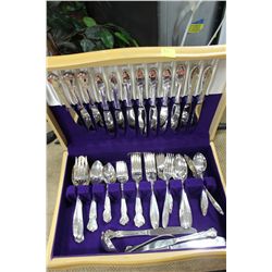 SILVERPLATED FLATWARE SET