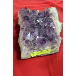 AMETHYST GEODE ON CHOICE