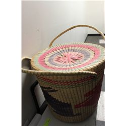 WICKER LAUNDRY HAMPER