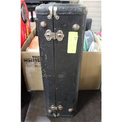 UNIQUE SUITCASE SHELF