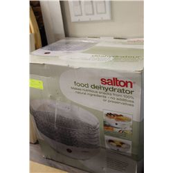 SALTON FOOD DEHYDRATOR 5 STACKING RACKS