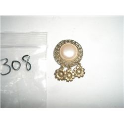 VINTAGE VERY BEAUTIFUL BUTTON COVER STAMPED *NONY NEW YORK* VERY UNIQUE DESIGN!! COVERS CAME OUT OF