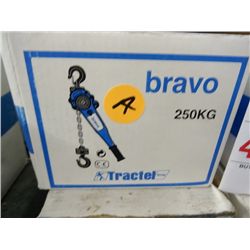 Bravo 1/8 Ton Lever Hoist