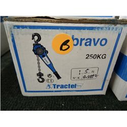 Bravo 1/8 Ton Lever Hoist