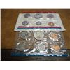 Image 2 : 1972 US MINT SET (UNC) P/D/S (WITH ENVELOPE)