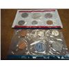 Image 2 : 1970 US MINT SET (UNC) P/D/S (WITH ENVELOPE)