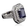 Image 2 : 14KT White Gold 4.44ct Sapphire and Diamond Ring