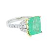 Image 2 : 14KT Two-Tone Gold 3.67ct Emerald and Diamond Ring