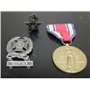 Image 1 : WWII ERA MEDAL & BADGES-VICTORY MEDAL-EXPERT BADGE
