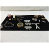 Image 2 : JACKPOT BOX ASSORTED CUFFLINKS, CLIPS,
