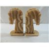 Image 1 : TAN CREAM ONYX ALABASTER STONE CHESS KNIGHT BOOKEN