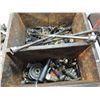 Image 3 : BOT LOT JACKS, PRO LIFT, TIRE IRON