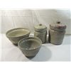 Image 1 : LOT 4 CERAMIC POTTERY BOWLS & CANISTERS