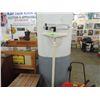 Image 1 : DETECTO VINTAGE STANDING SCALE