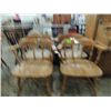 Image 3 : 4 VINTAGE AMERICAN COUNTRY DINING CHAIRS
