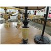 Image 5 : LOT 2 MATCHING ELEGANT TABLE & FLOOR LAMP